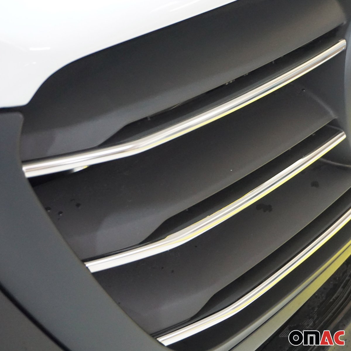 Mercedes Sprinter Grill - Front - Omac - S.Steel - Gloss Silver - 2018